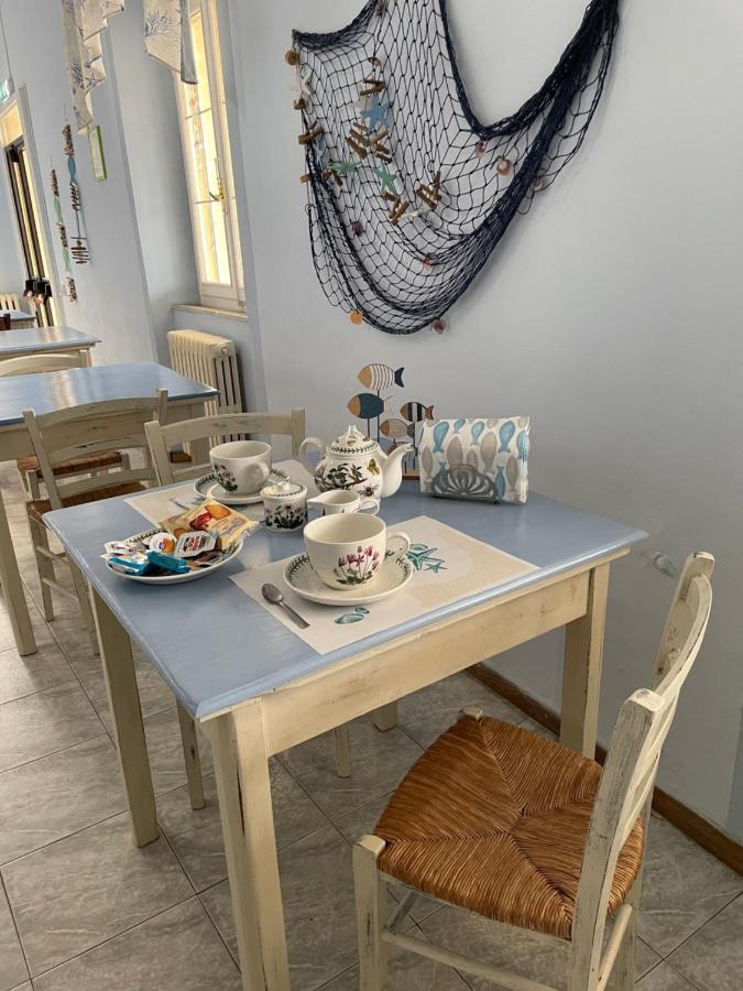 Pensione Eden Follonica Esterno foto