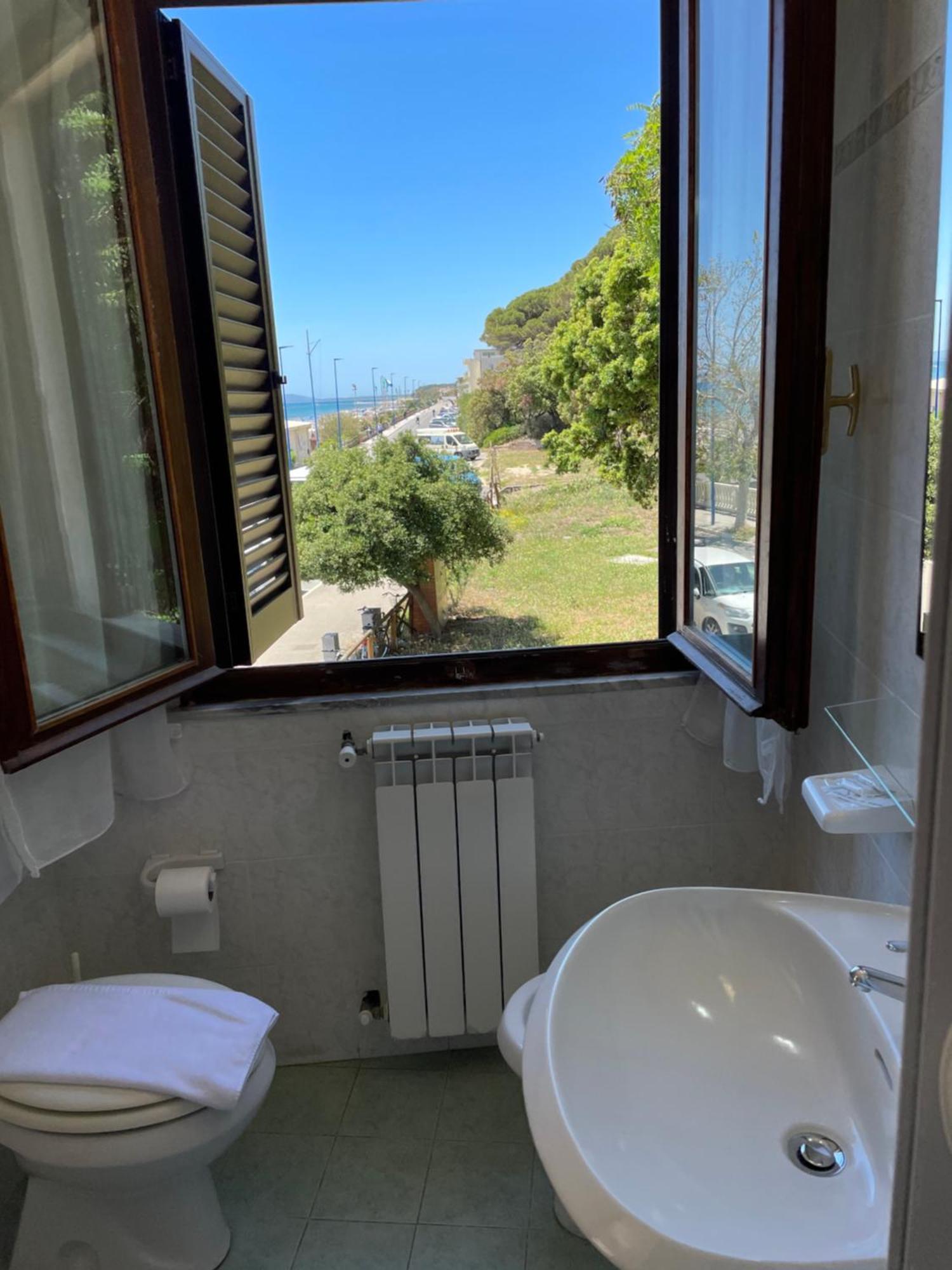 Pensione Eden Follonica Esterno foto