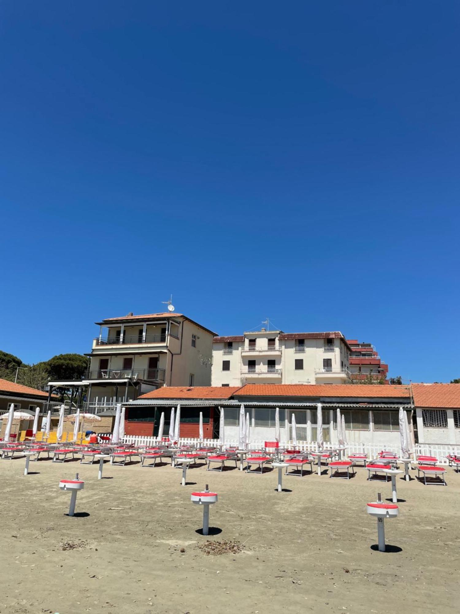Pensione Eden Follonica Esterno foto
