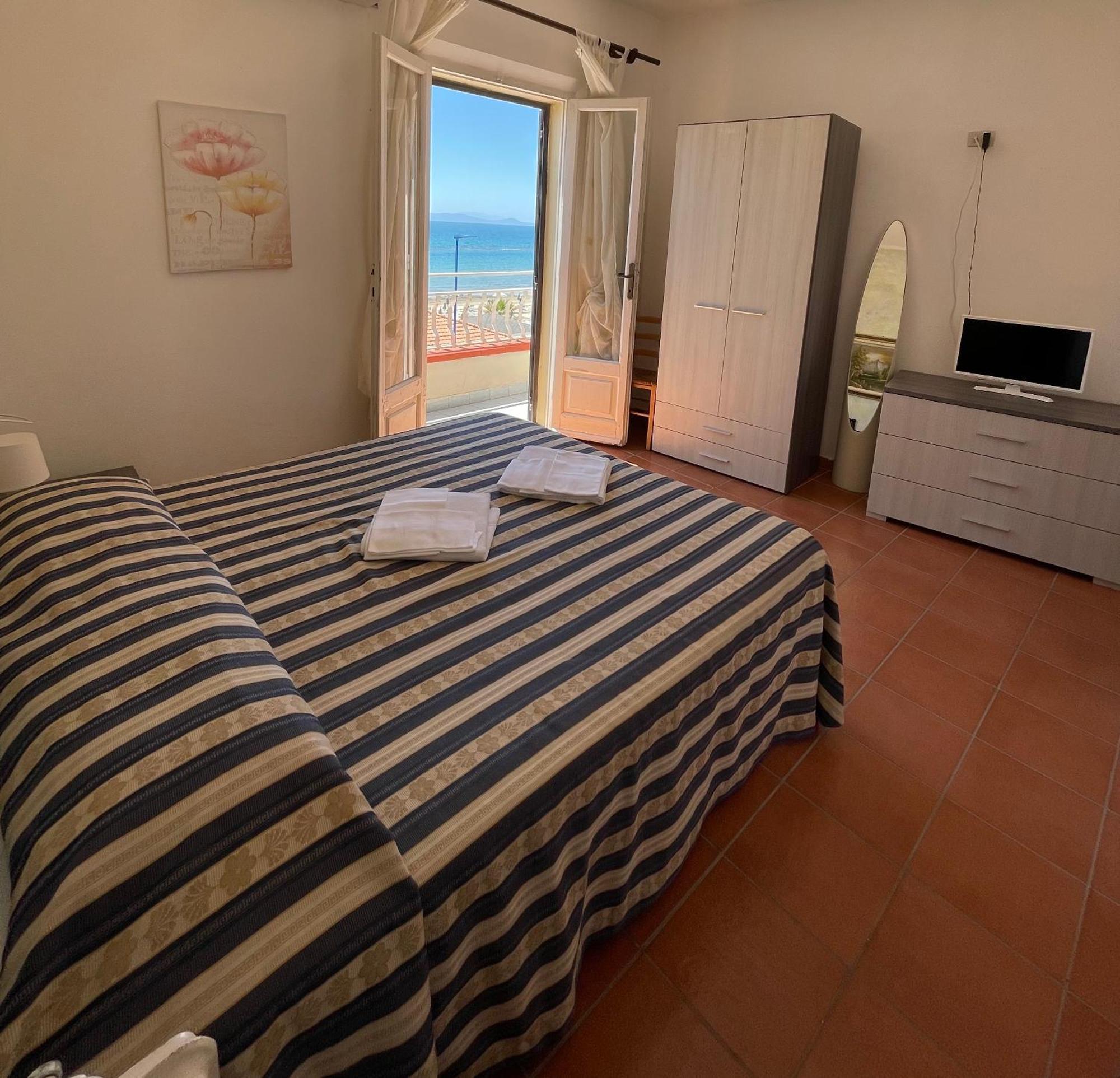 Pensione Eden Follonica Esterno foto